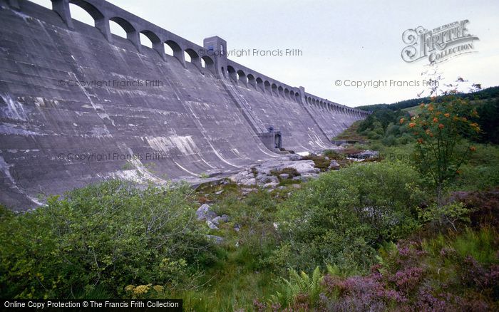 Photo of Clatteringshaws Loch, Hep Dam c.1995