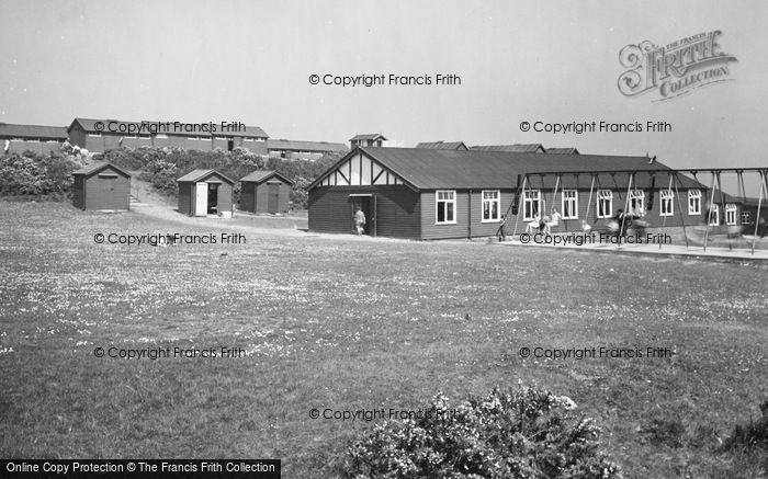 Photo of Clawddnewydd, Derwen Camp c.1950