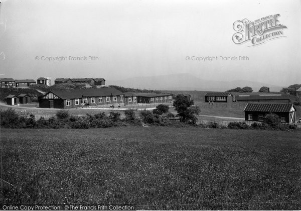 Photo of Clawddnewydd, Derwen Camp c.1950