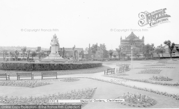 Photo of Cleckheaton, Memorial Gardens c.1965