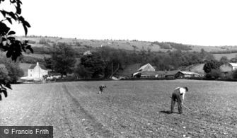 Cleeve Hill, Hoeing c1960