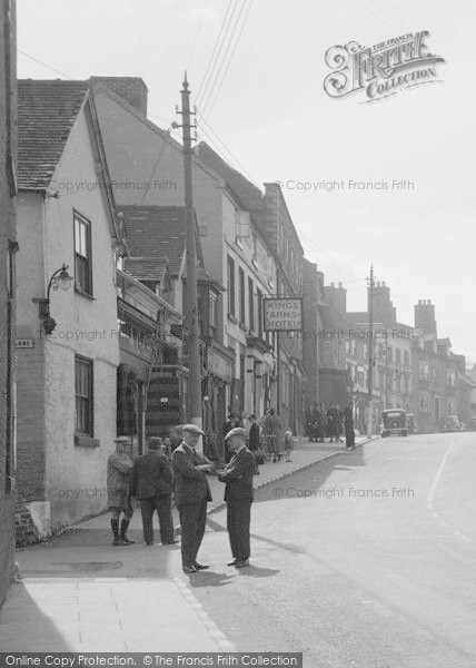 Photo of Cleobury Mortimer, Market Place, Talking About Business c.1950