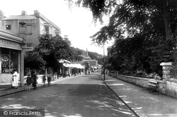 Hill Road 1925, Clevedon