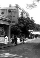 Hill Road 1925, Clevedon
