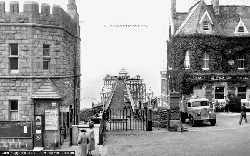 Clevedon, the Pier c1955