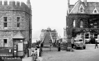 Clevedon, the Pier c1955