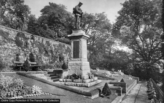 Photo of Clitheroe, Castle, Gardens And War Memorial 1927
