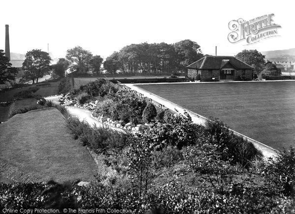 Photo of Clitheroe, Castle Gardens, Bowling Green 1927