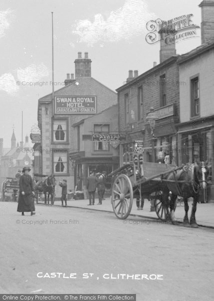 Photo of Clitheroe, Castle Street, Swan & Royal Hotel c.1905