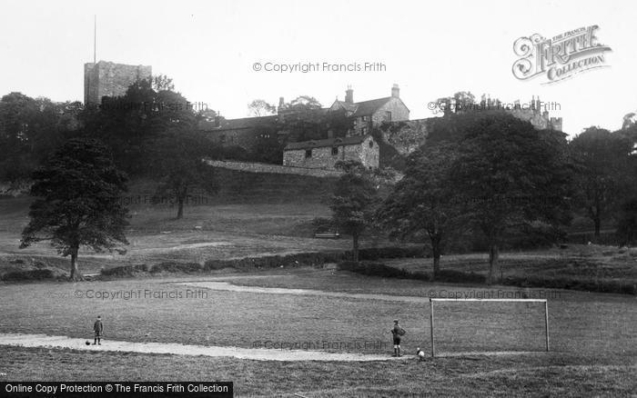 Photo of Clitheroe, Football, Meadows 1927