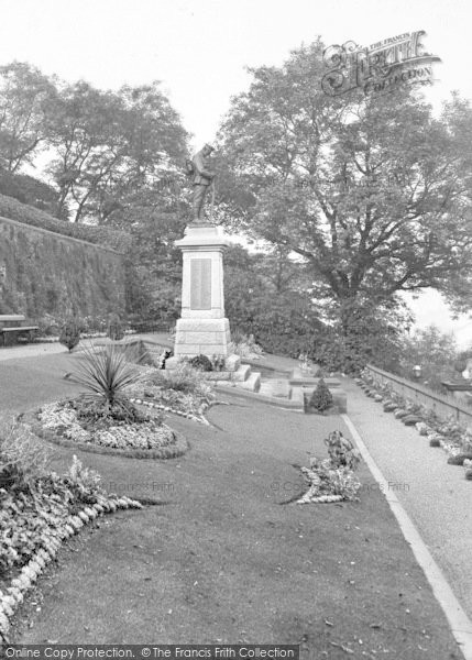 Photo of Clitheroe, War Memorial 1927