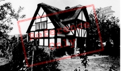Thatched Cottage c.1955, Clophill