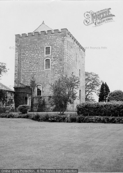 Photo of Closeburn, Castle 1951