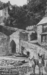 Entrance To Village c.1910, Clovelly