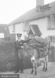 Postman And Donkey 1936, Clovelly