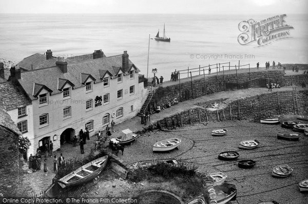 Photo of Clovelly, Red Lion Hotel And Old Lime Kiln 1935