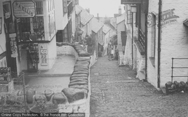 Photo of Clovelly, The New Inn And Street c.1950