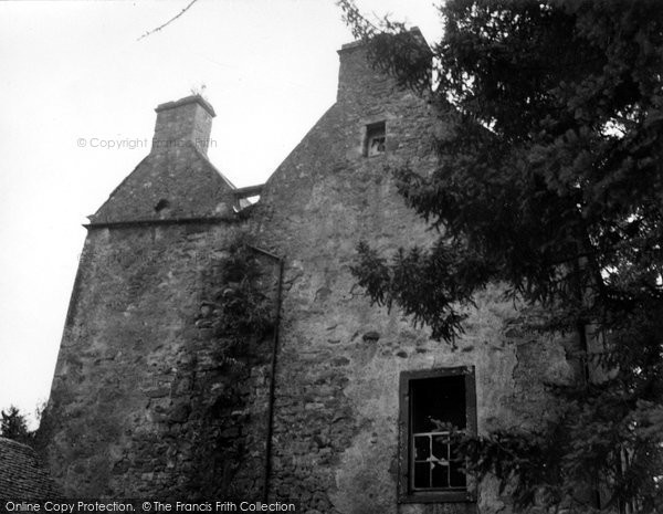Photo of Clunie, Castle 1957