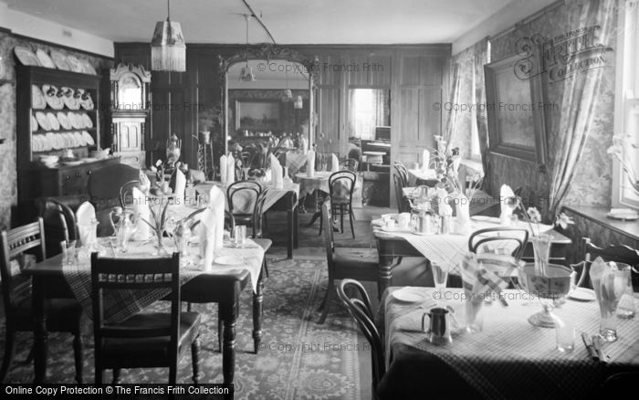 Photo of Clynnog Fawr, St Beuno Hotel, The Dining Room c.1933