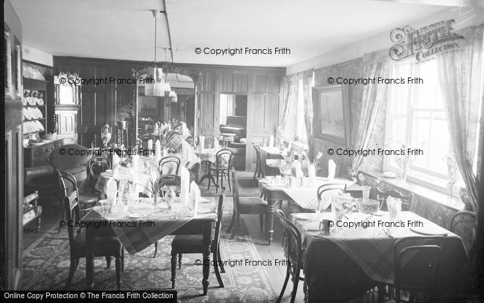 Photo of Clynnog Fawr, St Beuno Hotel, The Dining Room c.1933