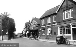 Post Office And Anyard's Road 1932, Cobham