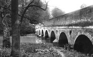 Cobham, the Mole Bridge c1925