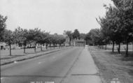 The Tilt c.1960, Cobham