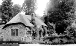 Court Cottage 1889, Cockington
