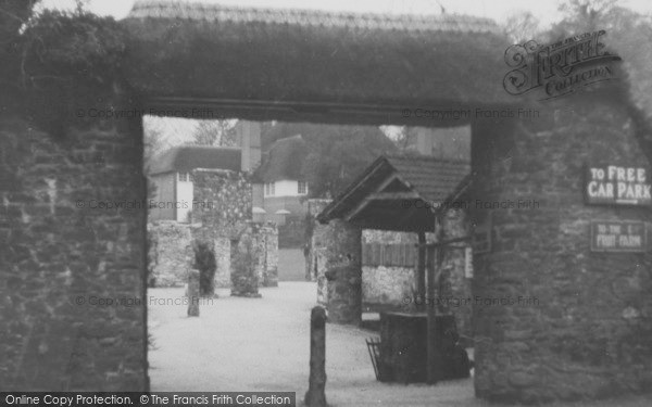 Photo of Cockington, Entrance, Drum Inn c.1950