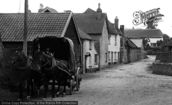 Photo of Colaton Raleigh, Waggon In The Village 1906