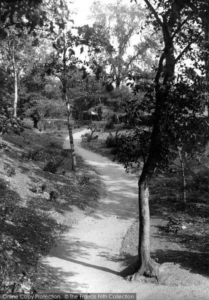 Photo of Colchester, Castle Gardens 1934