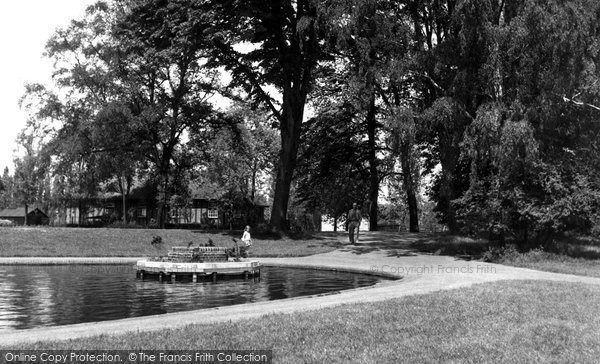 Photo of Colchester, Castle Grounds c.1960