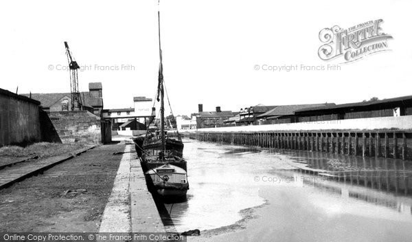 Photo of Colchester, Hythe Quay c.1960