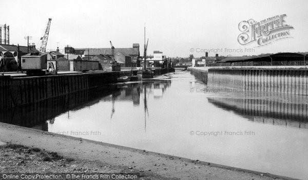 Photo of Colchester, Hythe Quay c.1960