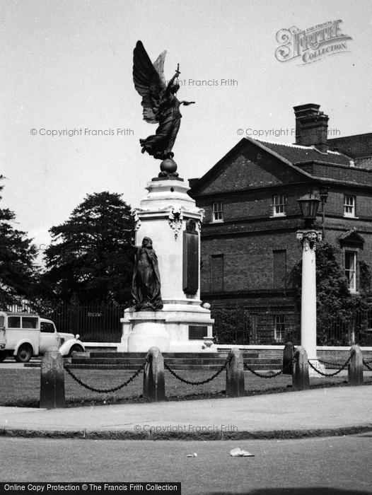 Photo of Colchester, Monument c.1960