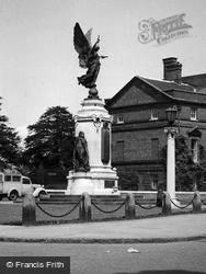 Monument c.1960, Colchester