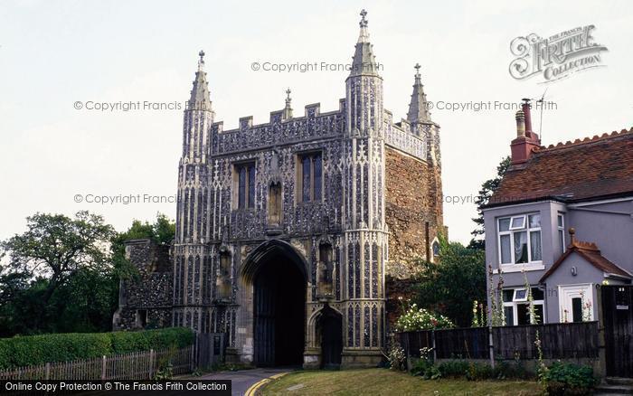 Photo of Colchester, St John's Abbey Gateway c.2000