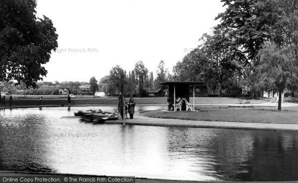 Photo of Colchester, The Boating Pool c.1960