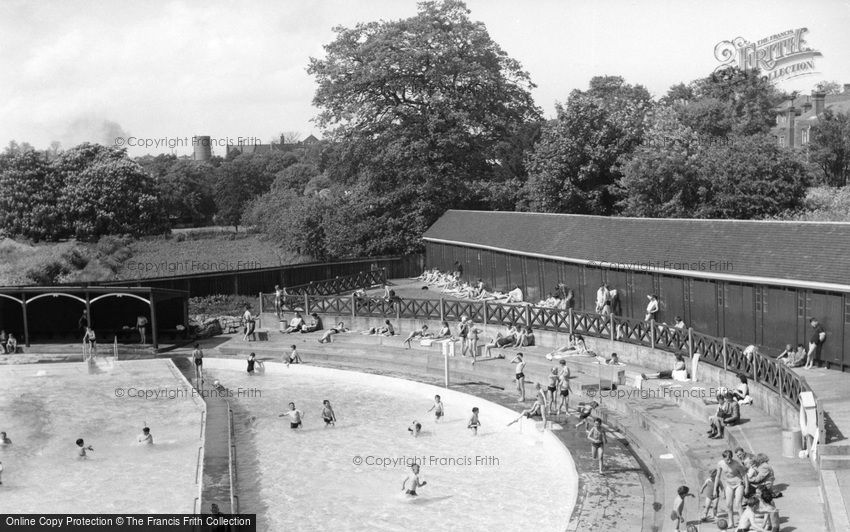 Colchester, the Swimming Pool c1960