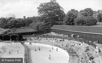 Colchester, the Swimming Pool c1960