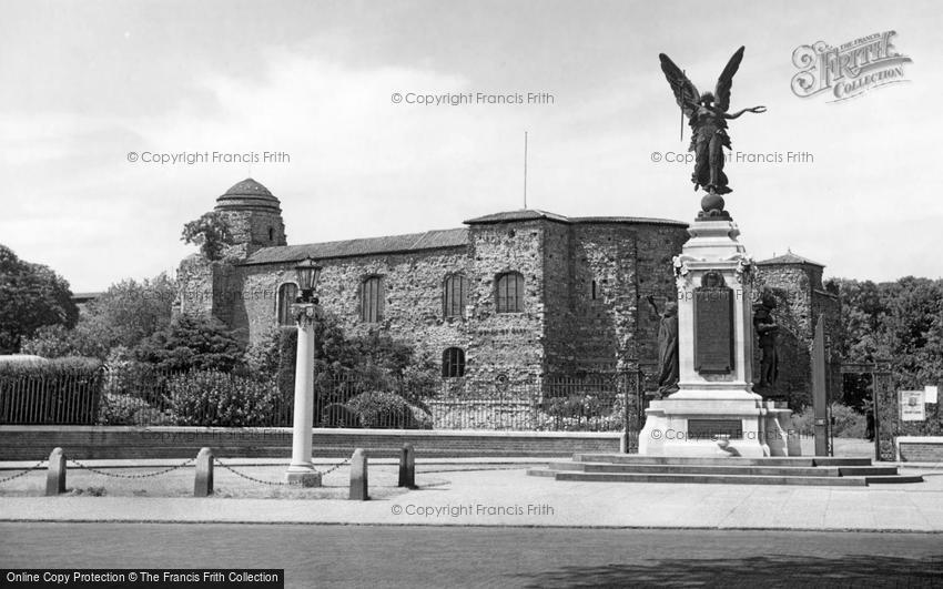 Colchester, the War Memorial and the Castle c1955