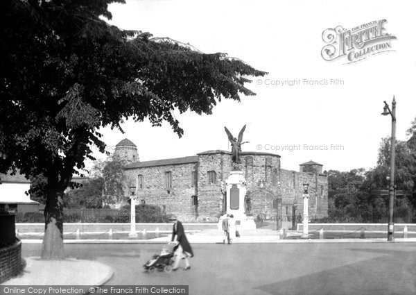 Photo of Colchester, War Memorial And Castle 1934