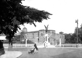 War Memorial And Castle 1934, Colchester