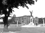 War Memorial And Castle 1934, Colchester