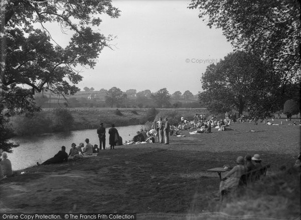 Photo of Collingham, By The River c.1933