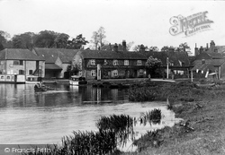 The Staithe c.1931, Coltishall