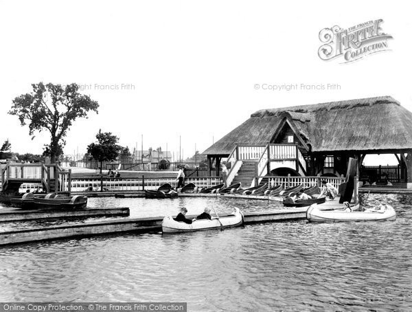 Photo of Colwyn Bay, Boating Lake, Eirias Park 1950
