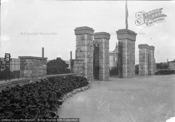 Photo of Colwyn Bay, Main Entrance, Eirias Park c.1930