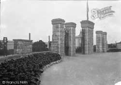 Main Entrance, Eirias Park c.1930, Colwyn Bay