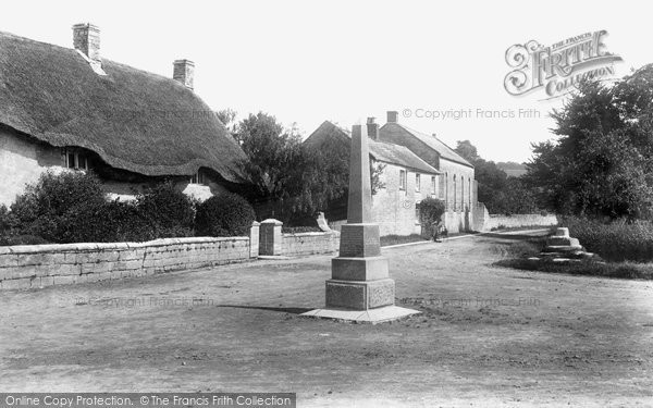Photo of Compton Dundon, The Village 1904